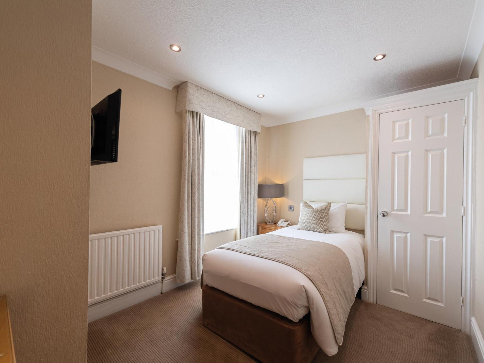 The Royal & Fortescue Hotel Barnstaple Dış mekan fotoğraf